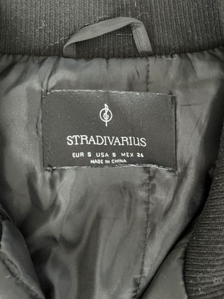 Bomber Oversize Stradivarius Talla S Negra