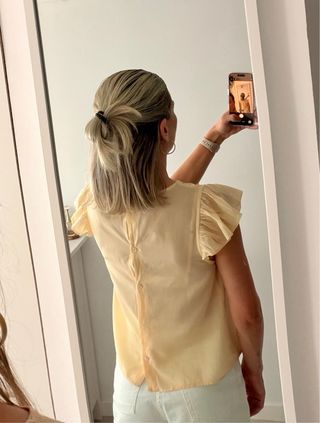 Blusa con detalles de encaje