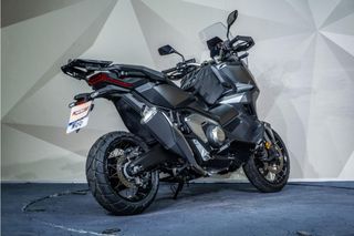 HONDA X-ADV 750 CAMBIO SECUENCIAL * DCT * MOCHILA ORIGINAL HONDA * SOPORTE GIVI