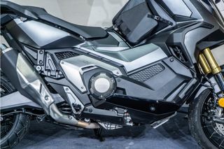 HONDA X-ADV 750 CAMBIO SECUENCIAL * DCT * MOCHILA ORIGINAL HONDA * SOPORTE GIVI
