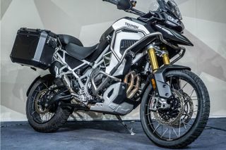 TRIUMPH TIGER 1200 RALLY EXPLORER DEFENSAS LATERALES * FAROS ANTINIEBLA * MALETAS LATERALES *
