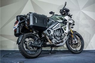 TRIUMPH TIGER 1200 RALLY EXPLORER DEFENSAS LATERALES * FAROS ANTINIEBLA * MALETAS LATERALES *
