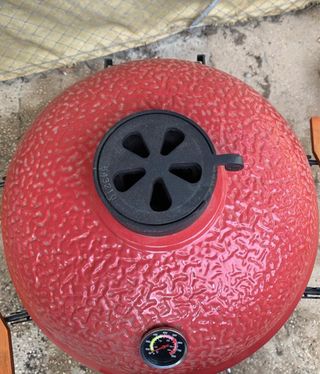 Barbacoa Kamado 21” + parrilla y piedra pizza