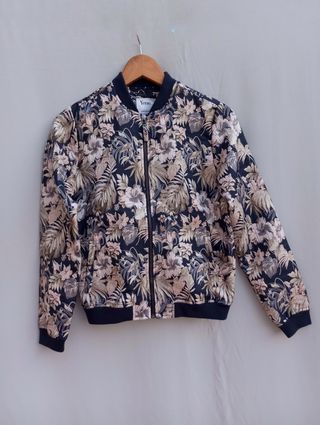 Chaqueta Bomber Yerse Talla XS Estampado Floral