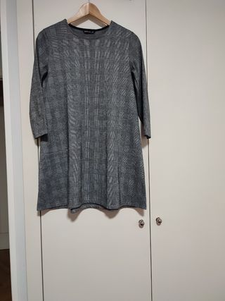 Vestido informal cuadros gris y blanco
