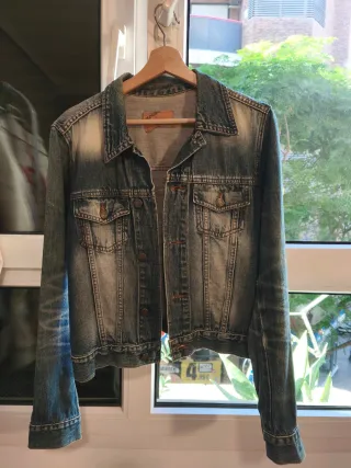 Chaqueta vaquera personalizada con estampado