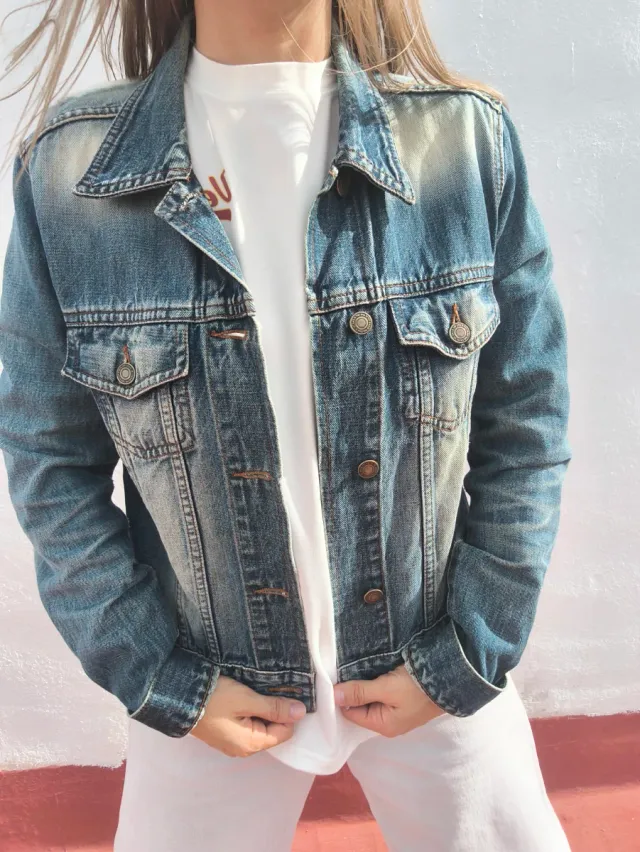 Chaqueta vaquera personalizada con estampado