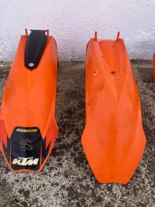 Aleta KTM Naranja
las dos 