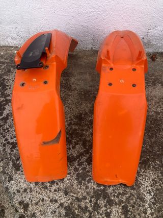 Aleta KTM Naranja
las dos 