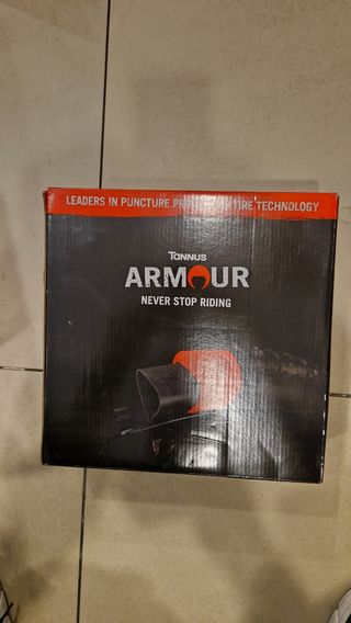 Tannus Armour 622 (700x35-40) Pneumatico