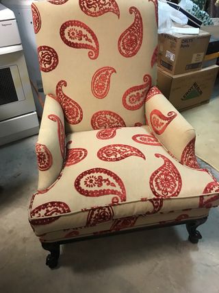 Sillón Clásico Estampado Paisley Rojo