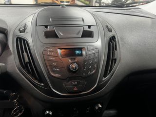 Ford Transit Courier 2021