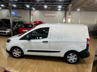 Ford Transit Courier 2021