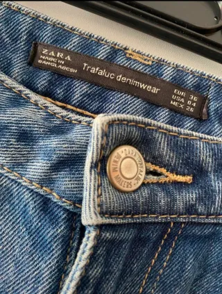 Pantalón vaquero Zara azul