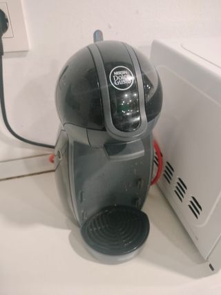 Cafetera Dolce Gusto Negra