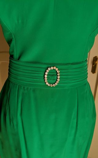Vestido de fiesta seda verde con pedrería
