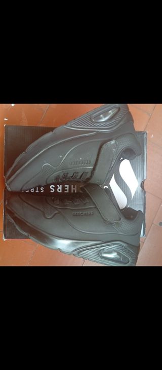 Zapatos Skechers niño negros
