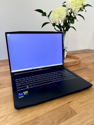 MSI Creator M16 i7 13a · 32GB · RTX 4050