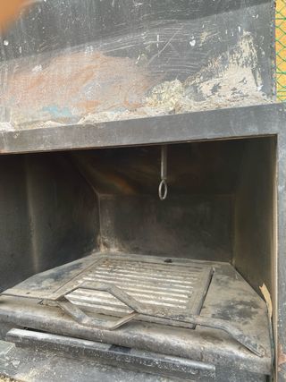 Chimenea de Hierro Negra