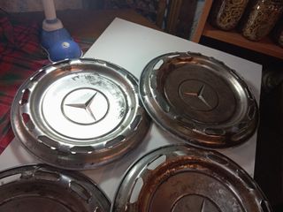 Tapacubos Mercedes-Benz (4 unidades)