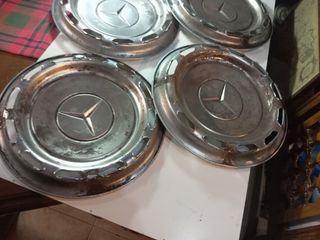 Tapacubos Mercedes-Benz (4 unidades)
