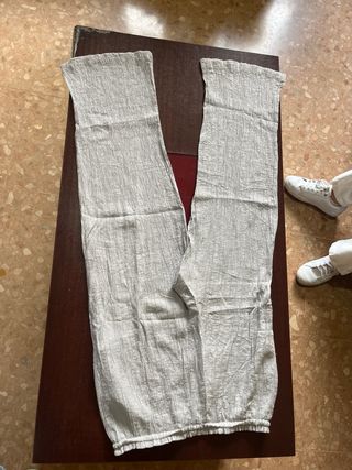 Pantalones fluidos grises