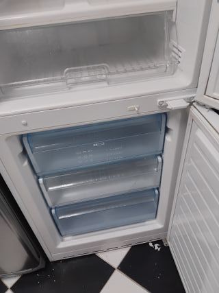 Nevera + transporte + garantía 