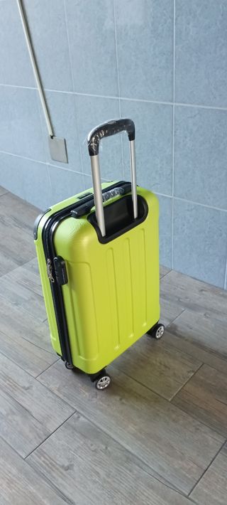 MALETA CABINA VERDE PISTACHO 55x35x20 NUEVA 