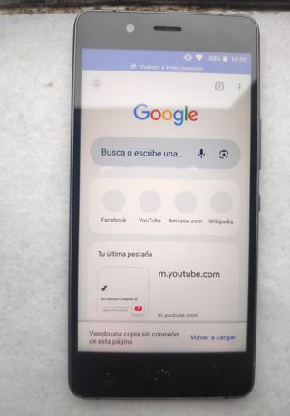 Confezione da 2 telefoni Alcatel e BQ