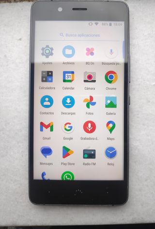 Confezione da 2 telefoni Alcatel e BQ