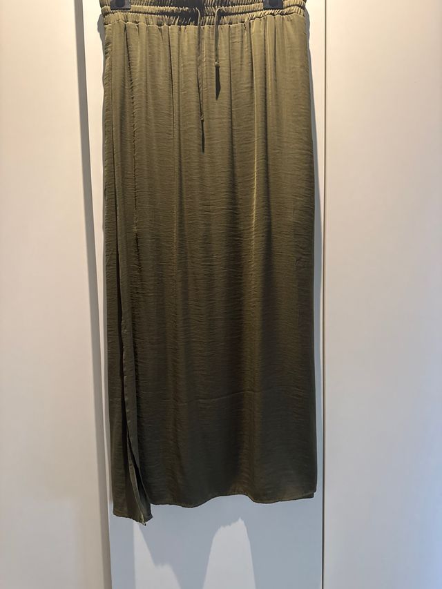 Gonna lunga verde con sottogonna corta