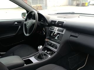 Mercedes-Benz Clase C 2006