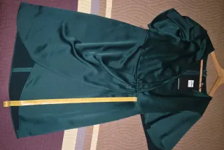 Vestido verde oscuro Cortefiel