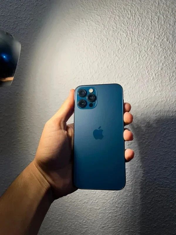 iPhone 12 Pro Azul/Morado