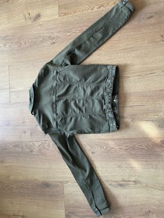 Chaqueta vaquera corta caqui
