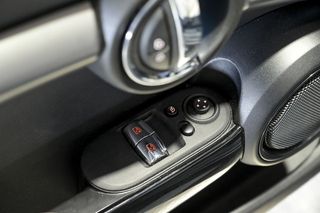 MINI Cooper   COOPER SE 