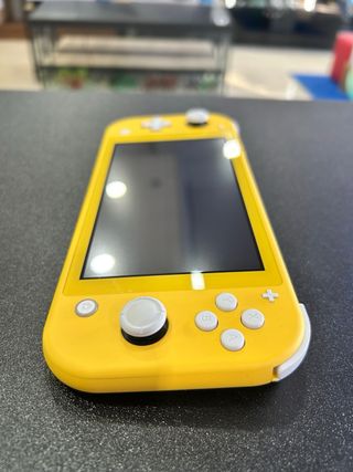 NINTENDO SWITCH LITE 