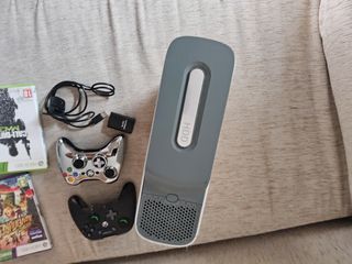 Lote Xbox 360 con juegos y mandos