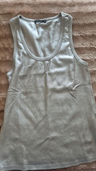 Camiseta Zara plateada 