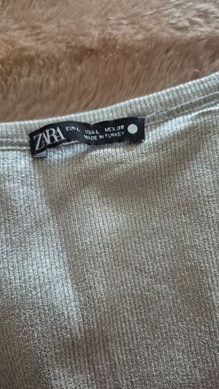 Camiseta Zara plateada 