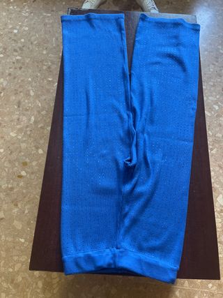 Conjunto calentito azul con brillantes 