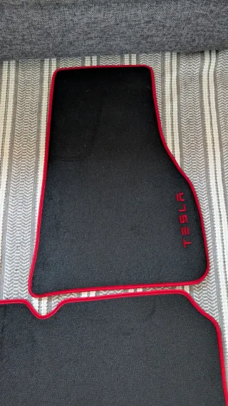 Kit Tappetini Tesla Model S 2012-2021 Nero Rosso