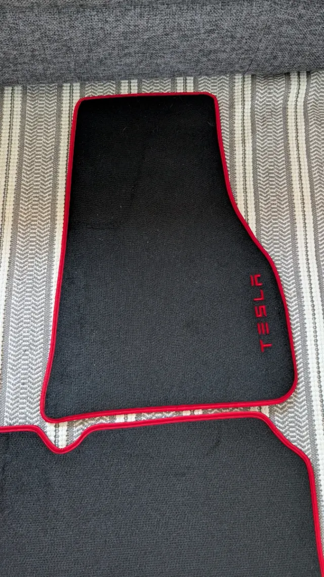 Kit Tappetini Tesla Model S 2012-2021 Nero Rosso