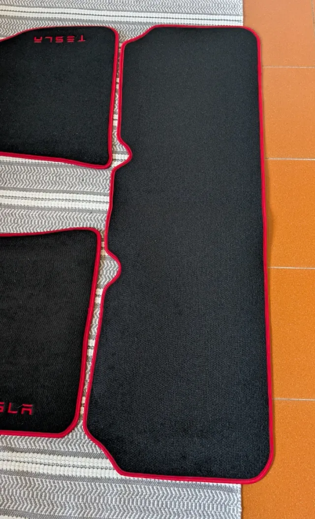 Kit Tappetini Tesla Model S 2012-2021 Nero Rosso