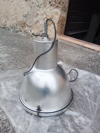 4 Lámparas colgantes industriales metal