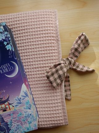Funda para libro con lazo