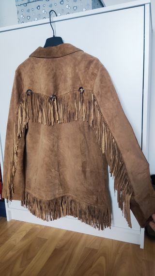Chaqueta de ante con flecos
