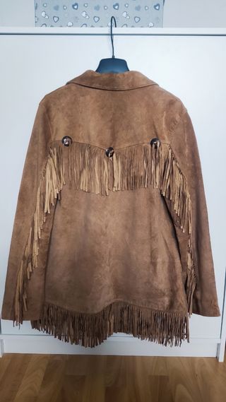 Chaqueta de ante con flecos