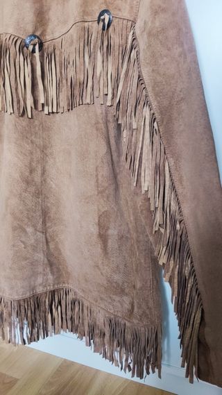 Chaqueta de ante con flecos