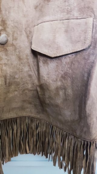 Chaqueta de ante con flecos